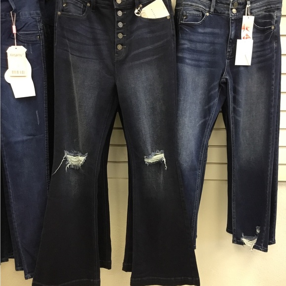 Jeans - Picture 7 of 9